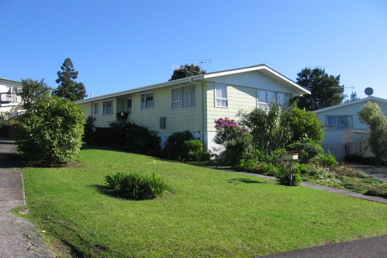 Photo of property in 17 Glynnbrooke Street, Te Atatu South, Auckland, 0610