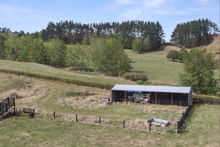 Photo of property in 191c Chamberlain Road, Bombay, 2675