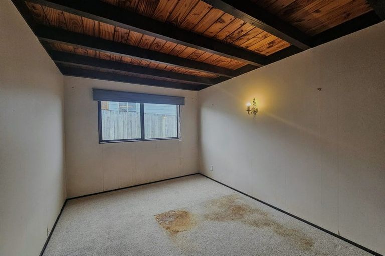 Photo of property in 11 Vipond Road, Stanmore Bay, Whangaparaoa, 0932