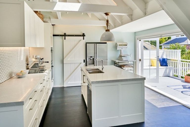 Photo of property in 76 Monro Street, Seatoun, Wellington, 6022