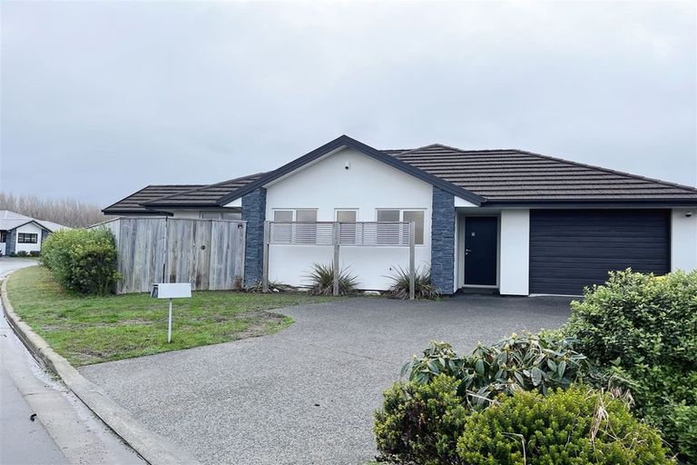 Photo of property in 24 Maka Lane, Halswell, Christchurch, 8025