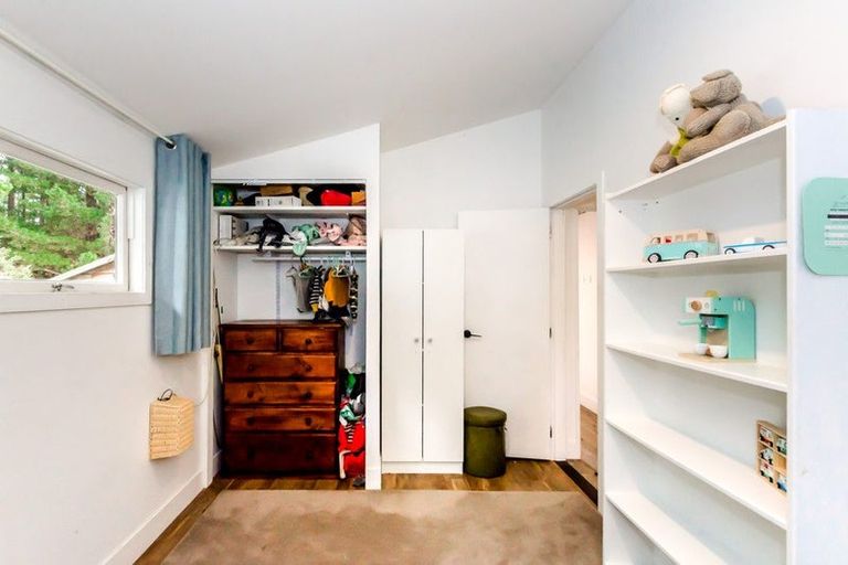 Photo of property in 577 Waikawa Beach Road, Waikawa Beach, Levin, 5573