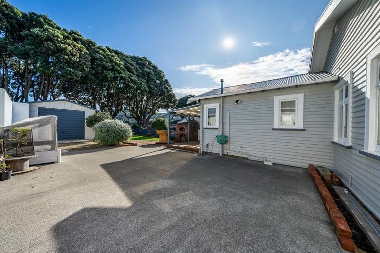 Photo of property in 43 Kensington Avenue, Petone, Lower Hutt, 5012