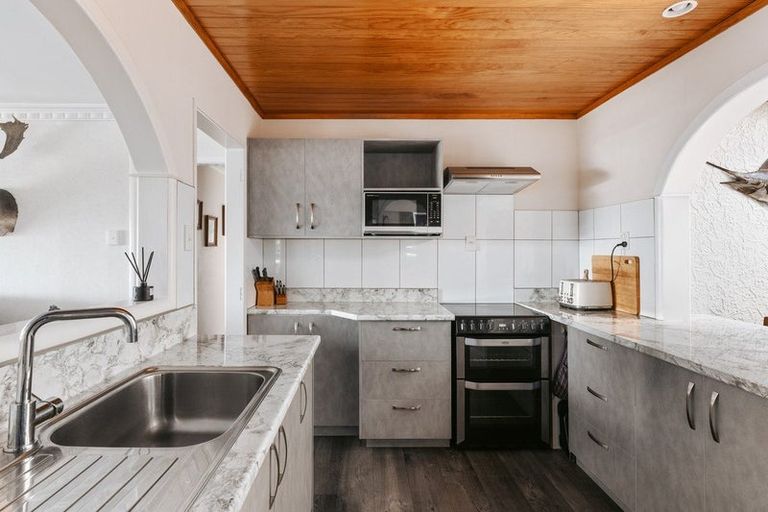 Photo of property in 218 Pohutukawa Avenue, Ohope, 3121