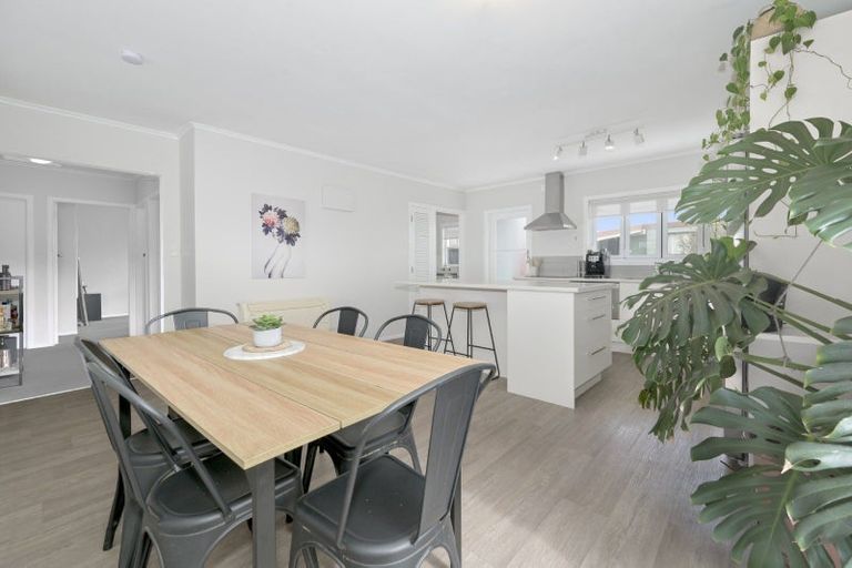 Photo of property in 74 Queen Road, Bellevue, Tauranga, 3110