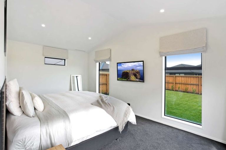 Photo of property in 3 Hunter Lane, Amberley, 7410