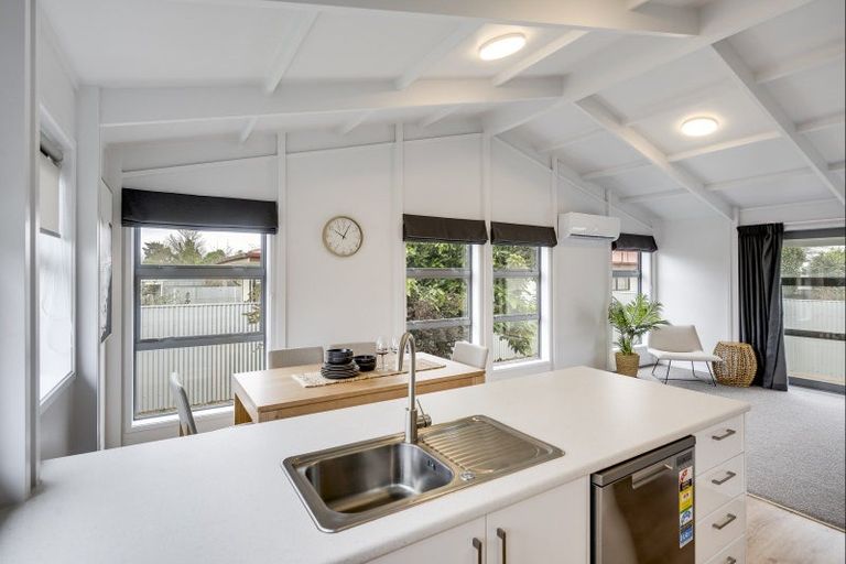 Photo of property in Lantern Light Takeaways, 1012 Willowpark Road North, Mayfair, Hastings, 4122