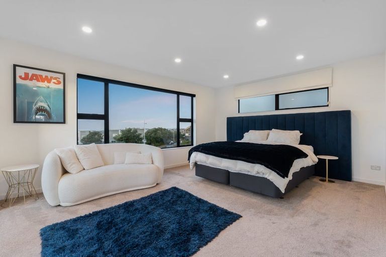 Photo of property in 9 Coastview Lane, Long Bay, Auckland, 0630