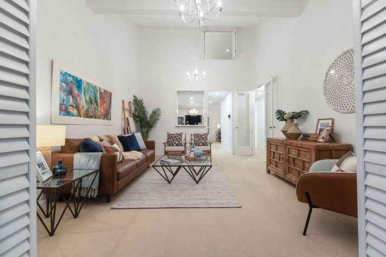 Photo of property in 7/8 Tobago Place, Sunnynook, Auckland, 0620