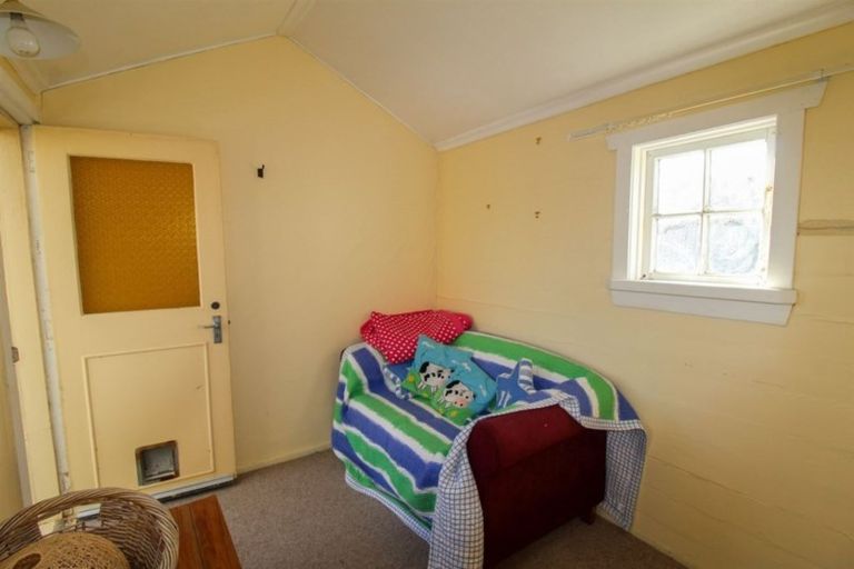 Photo of property in 24 Semple Street, Kakanui, Oamaru, 9495