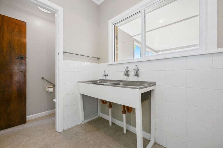 Photo of property in 112 Mahoe Street, Melville, Hamilton, 3206