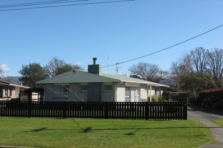 Photo of property in 16 East Street, Greytown, 5712