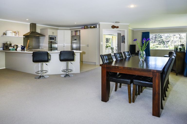 Photo of property in 7a Kitewaho Road, Swanson, Auckland, 0816