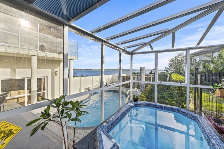 Photo of property in 43 St Annes Crescent, Wattle Downs, Auckland, 2103