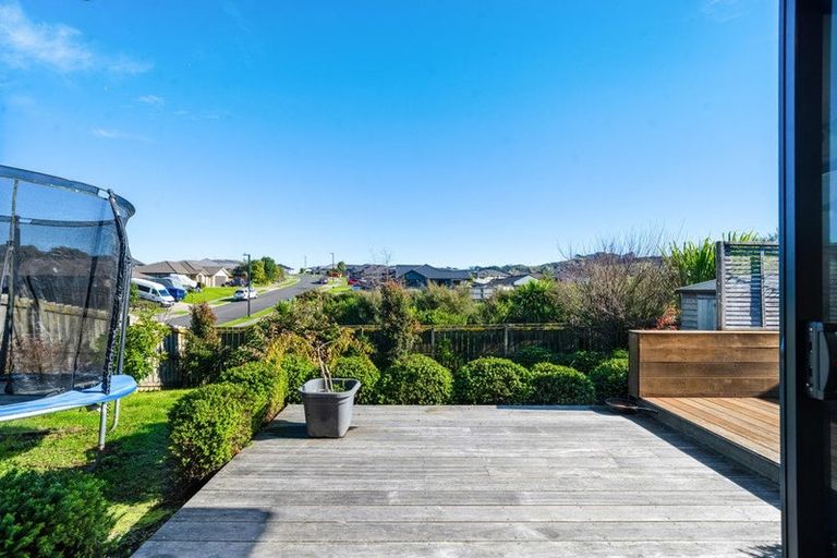 Photo of property in 15 Helenvale Crescent, Pokeno, 2402