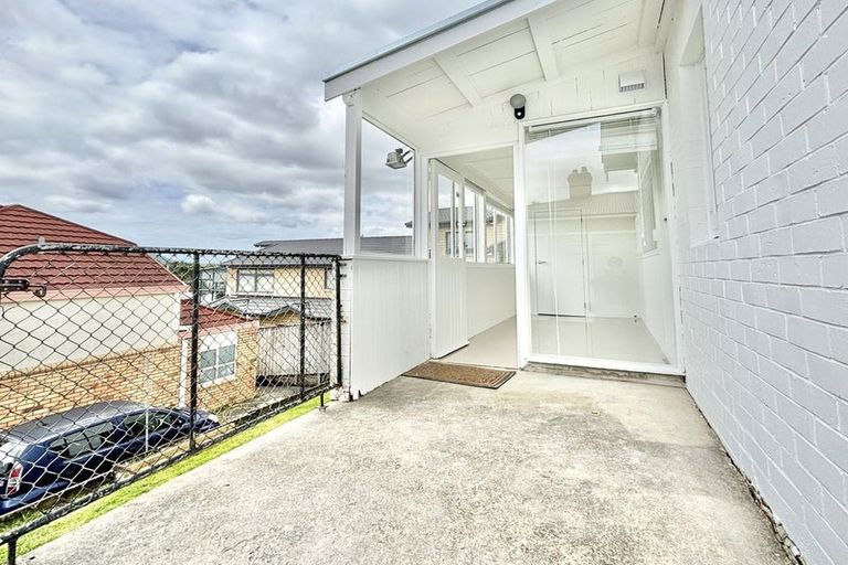Photo of property in 49 Trimdon Street, Randwick Park, Auckland, 2105