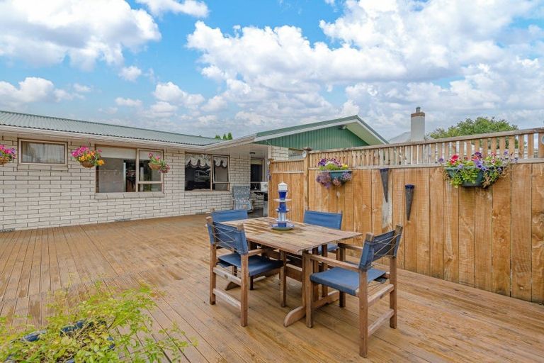 Photo of property in 10 Victoria Street, Pahiatua, 4910
