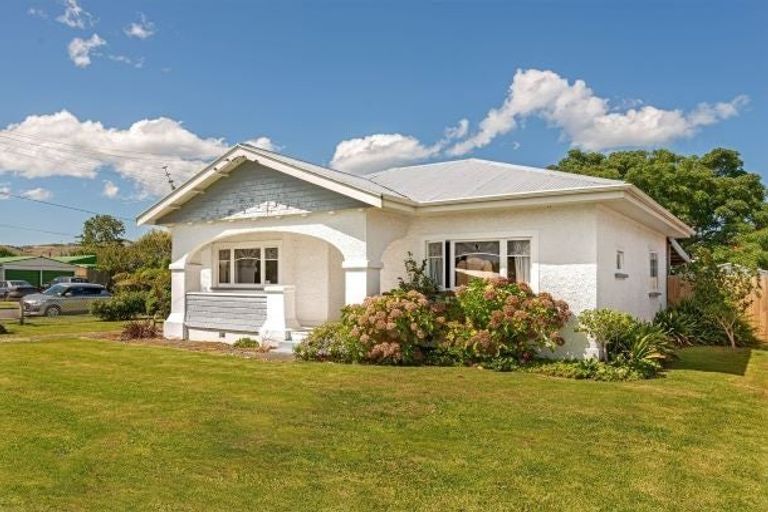 Photo of property in 12 Endcliffe Road, Kaiti, Gisborne, 4010