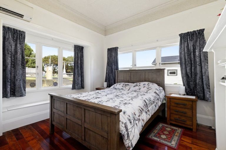 Photo of property in 4 George Street, Waiuku, 2123