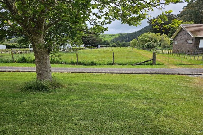 Photo of property in 39 Newman Road, Eketahuna, 4900