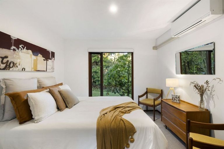 Photo of property in 16 Wilding Avenue, Northcote Point, Auckland, 0627