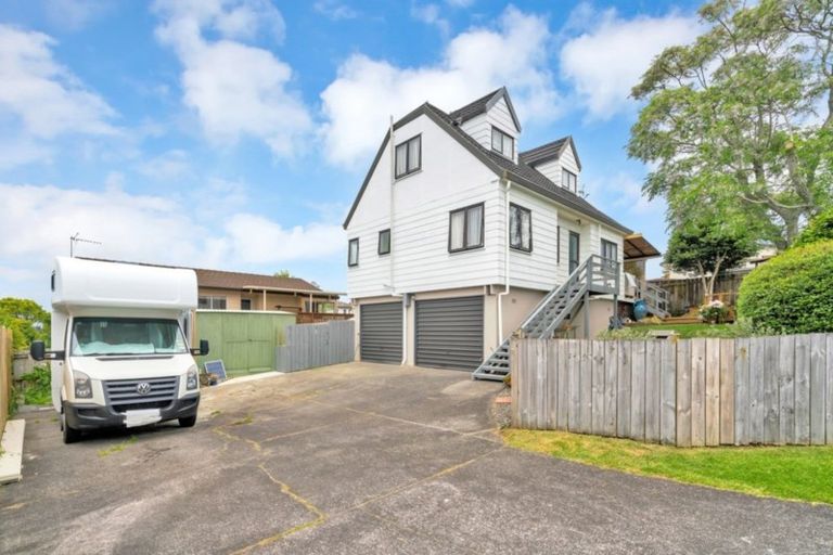 Photo of property in 1/136 Bradbury Road, Botany Downs, Auckland, 2010