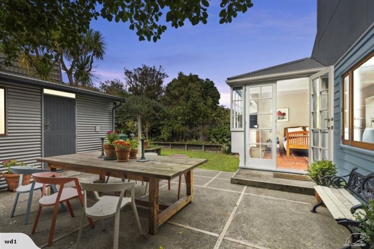 Photo of property in 87 Clyde Street, Island Bay, Wellington, 6023