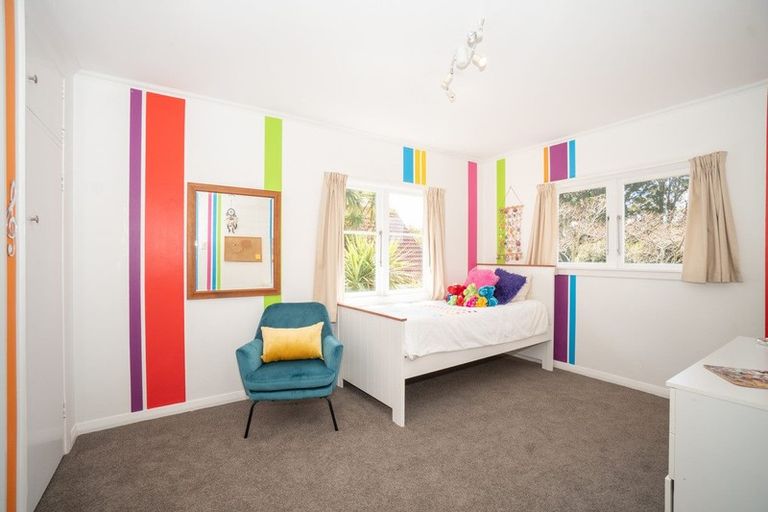 Photo of property in 24 Fraser Court, Roslyn, Palmerston North, 4414