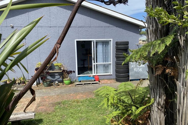 Photo of property in 14 Leicester Street, Patea, 4520