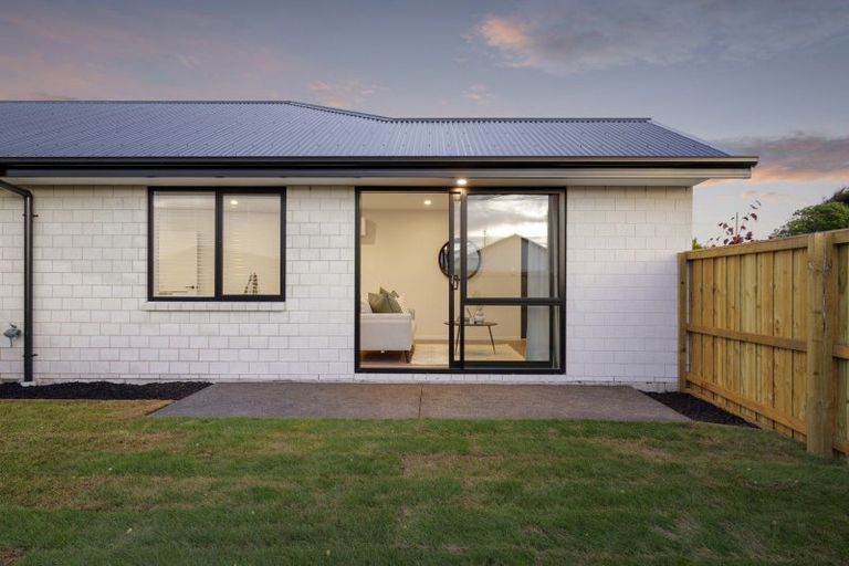 Photo of property in 464a Bower Avenue, Parklands, Christchurch, 8083