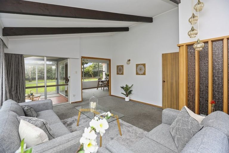 Photo of property in 70 Manu Crescent, Upper Vogeltown, New Plymouth, 4310