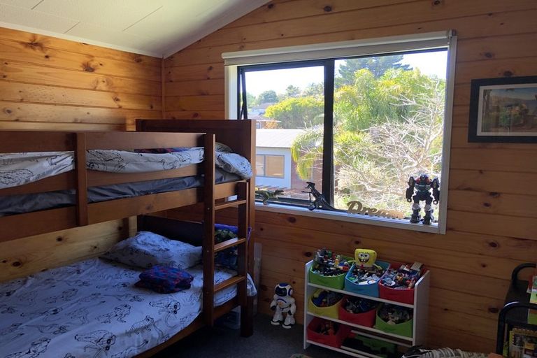 Photo of property in 42a Matipo Road, Mairangi Bay, Auckland, 0630