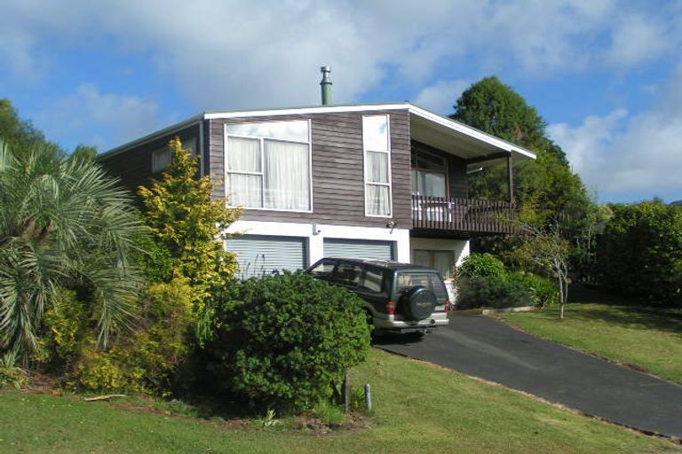 Photo of property in 30 Meadowvale Avenue, Forrest Hill, Auckland, 0620