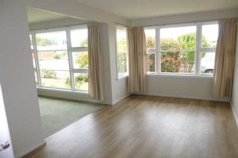 Photo of property in 23a Coniston Avenue, Te Atatu South, Auckland, 0610