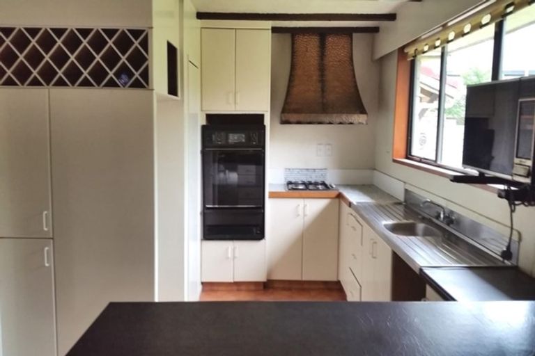 Photo of property in 27 Woodford Terrace, Ilam, Christchurch, 8053