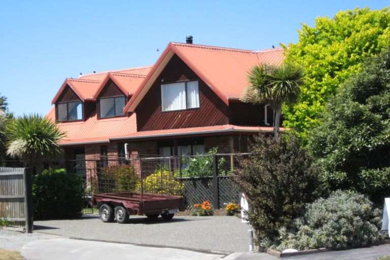 Photo of property in 31 Aberfoyle Place, Parklands, Christchurch, 8083