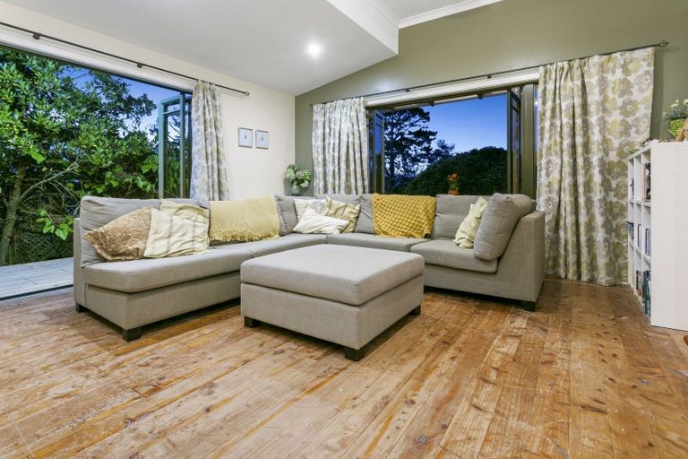 Photo of property in 386 Upper Harbour Drive, Greenhithe, Auckland, 0632