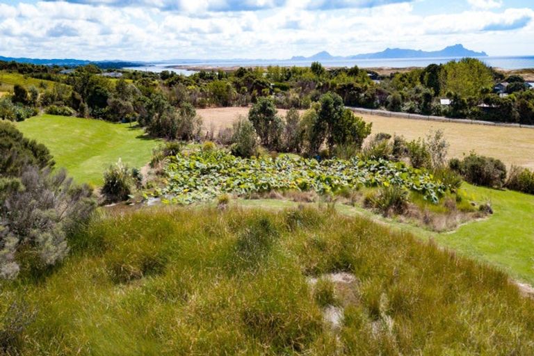 Photo of property in 14 Cullen Road, Waipu, 0582