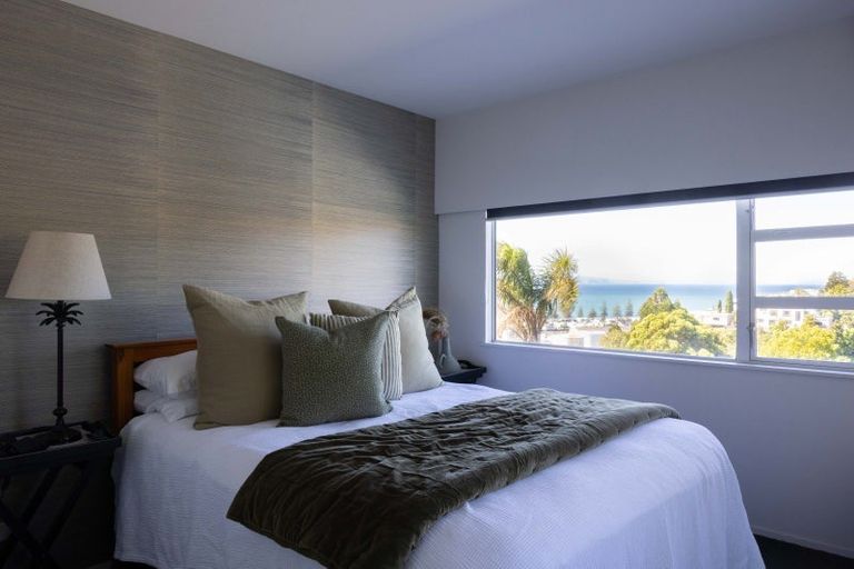 Photo of property in 12 George Street, Hospital Hill, Napier, 4110