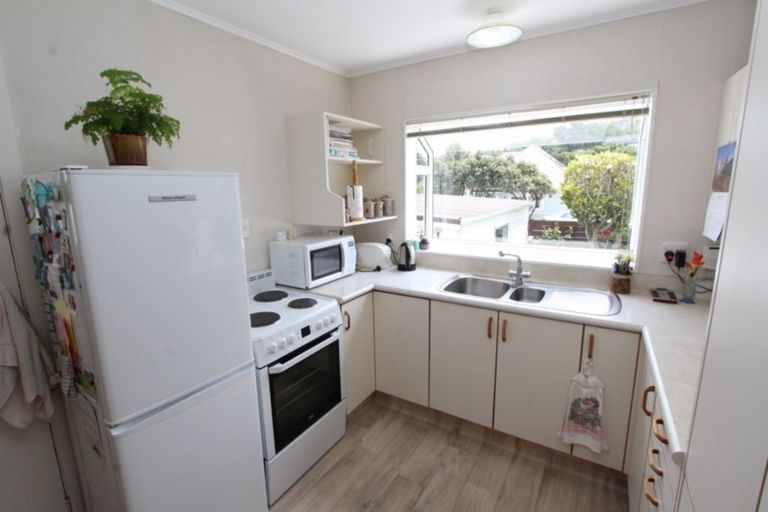 Photo of property in 1/4 Cluny Road, Plimmerton, Porirua, 5026