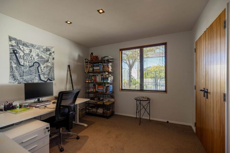 Photo of property in 150 Milne Drive, Paraparaumu, 5032