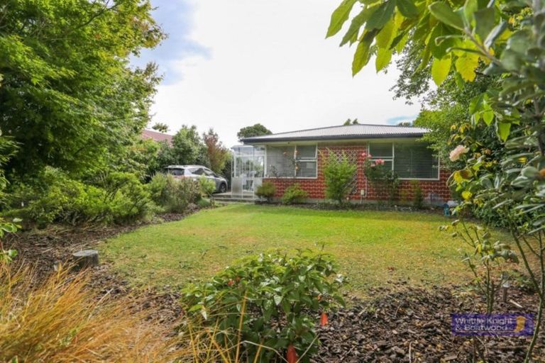 Photo of property in 6 Aileen Place, Upper Riccarton, Christchurch, 8041