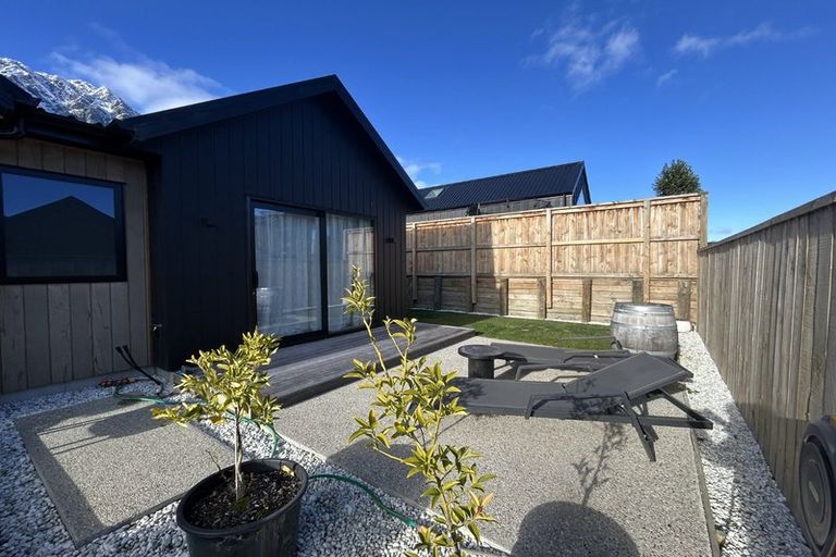 Photo of property in 34 Spur Ridge Rise, Jacks Point, 9371