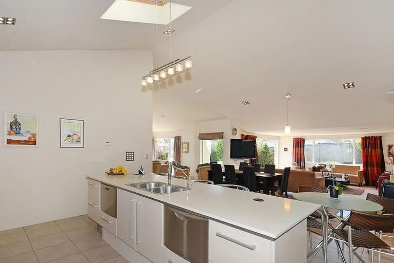 Photo of property in 6 Pempsey Street, Silverstream, Upper Hutt, 5019