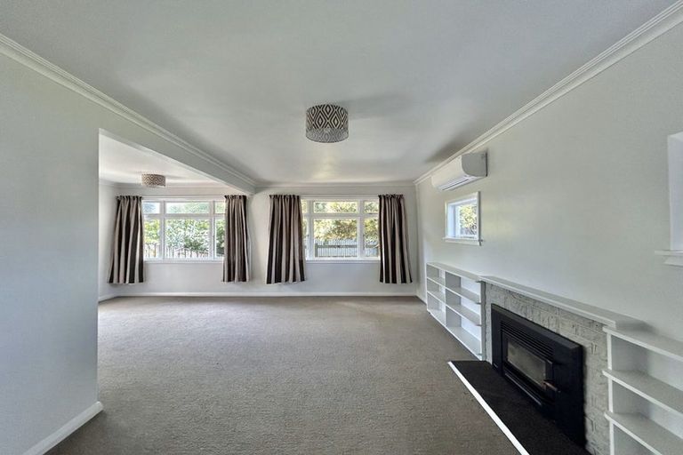 Photo of property in 147 Bartholomew Road, Levin, 5510