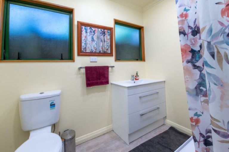 Photo of property in 29 Lake Okataina Road, Lake Okataina, Rotorua, 3074