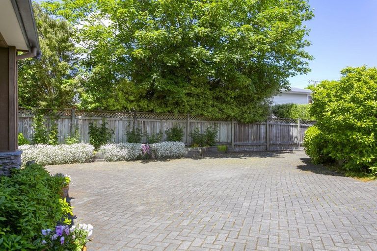 Photo of property in 2/22 Ngamotu Road, Taupo, 3330