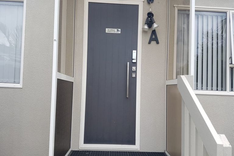 Photo of property in 14 Bruce Road, Glenfield, Auckland, 0629