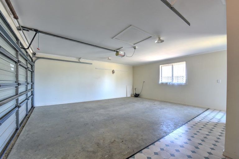 Photo of property in 37 Manse Street, Edendale, 9825