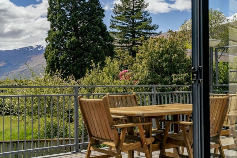 Photo of property in 17 Kent Street, Kingston, Athol, 9793